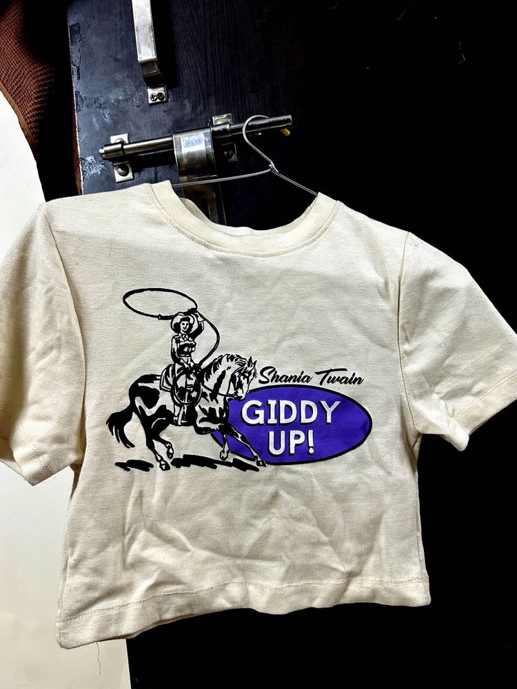 Shania Twain 'Giddy Up!' Crop Tee