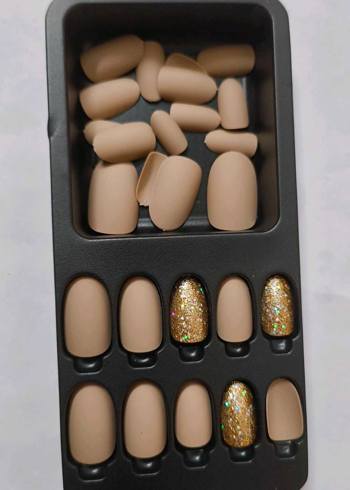 Beige &amp; Gold Glitter Press-On Nails