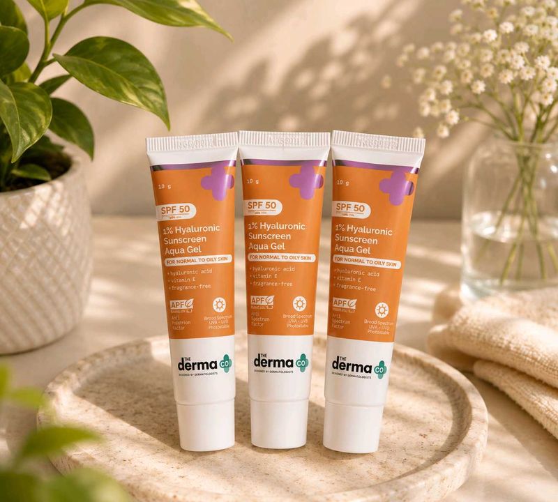 The Derma Co 1% Hyaluronic Sunscreen Aqua Gel SPF