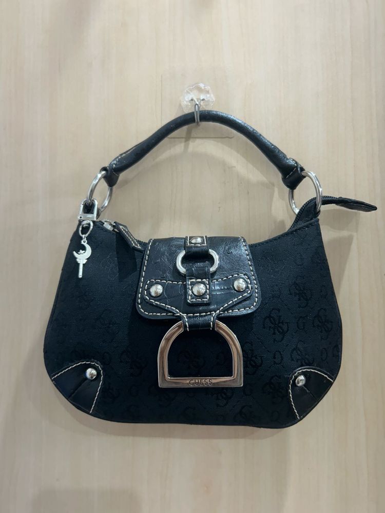 SALE Y2k Black Guess Mini Hand Bag + Charm free