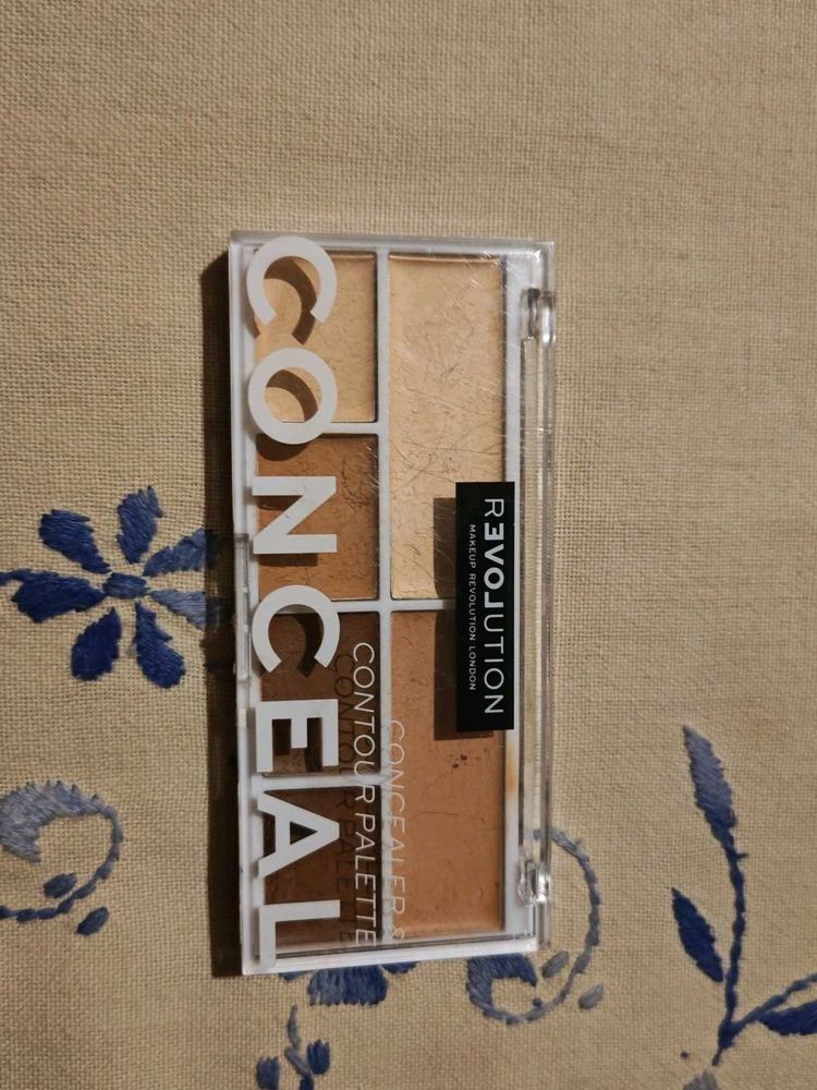 Revolution Conceal &amp; Contour Palette