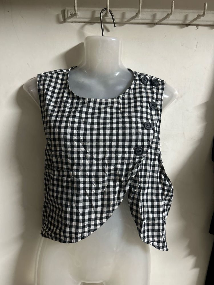 Black and White Checkered Sleeveless Top