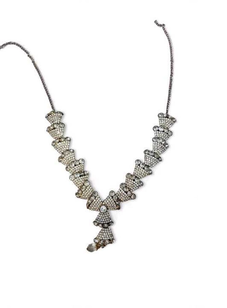 Sparkling V-Neckline Necklace