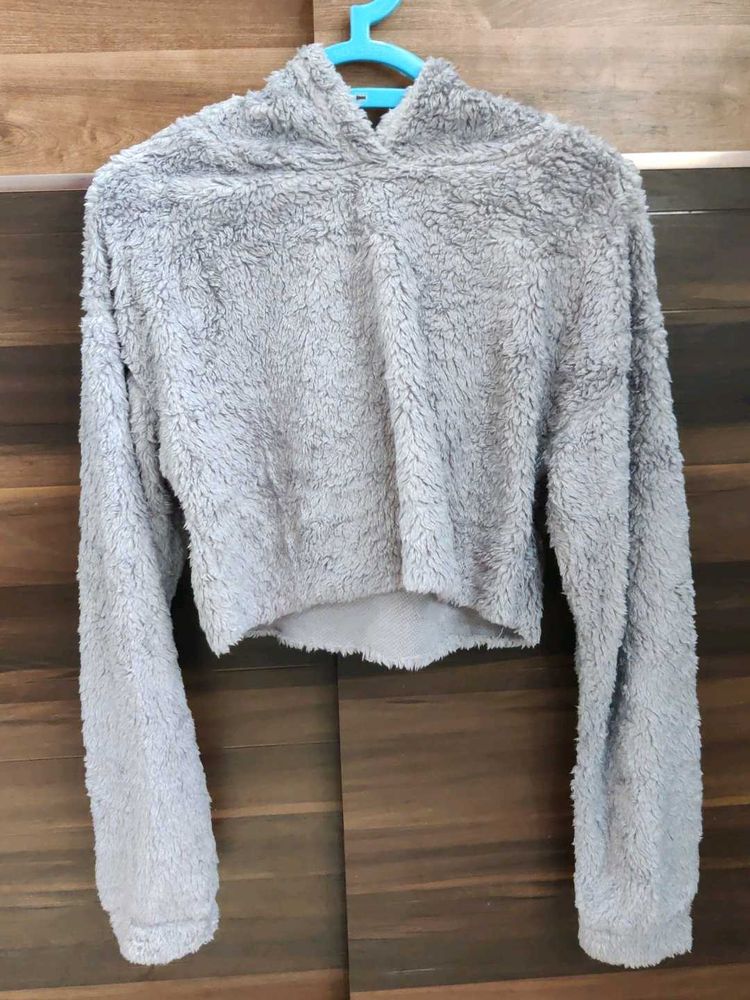 Lykkein Cozy Grey Fuzzy Cropped Hoodie