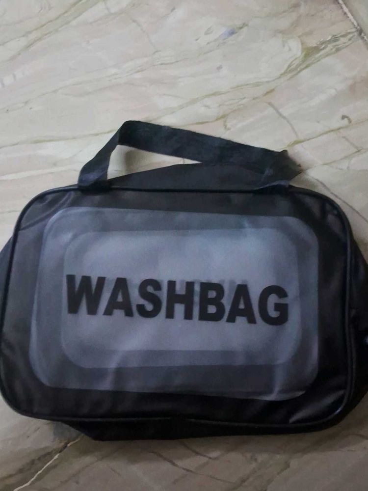 Convenient Washbag for Travel