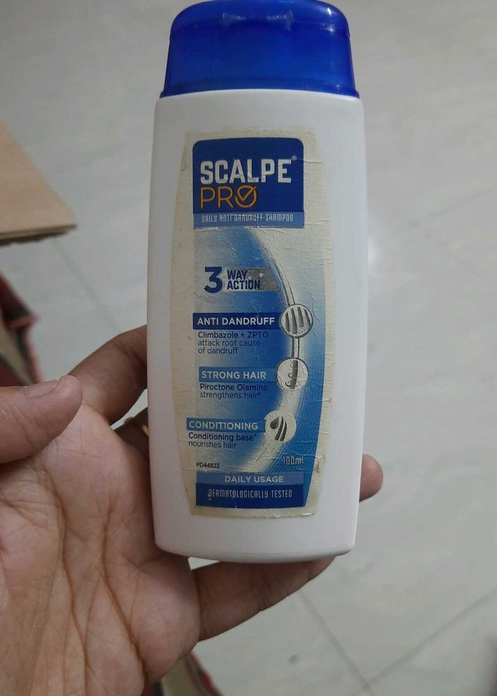 Scalpe Pro Anti-Dandruff Shampoo