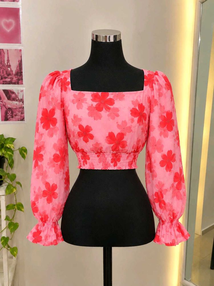 Chic Floral Square Neck Crop Top🦋