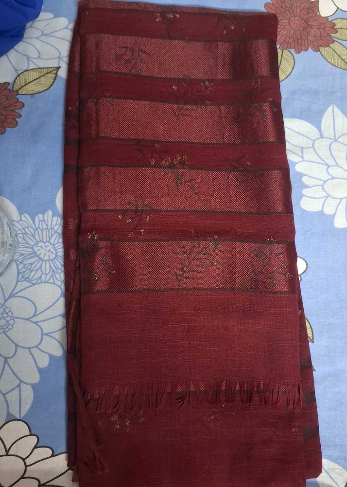 Maroon stole