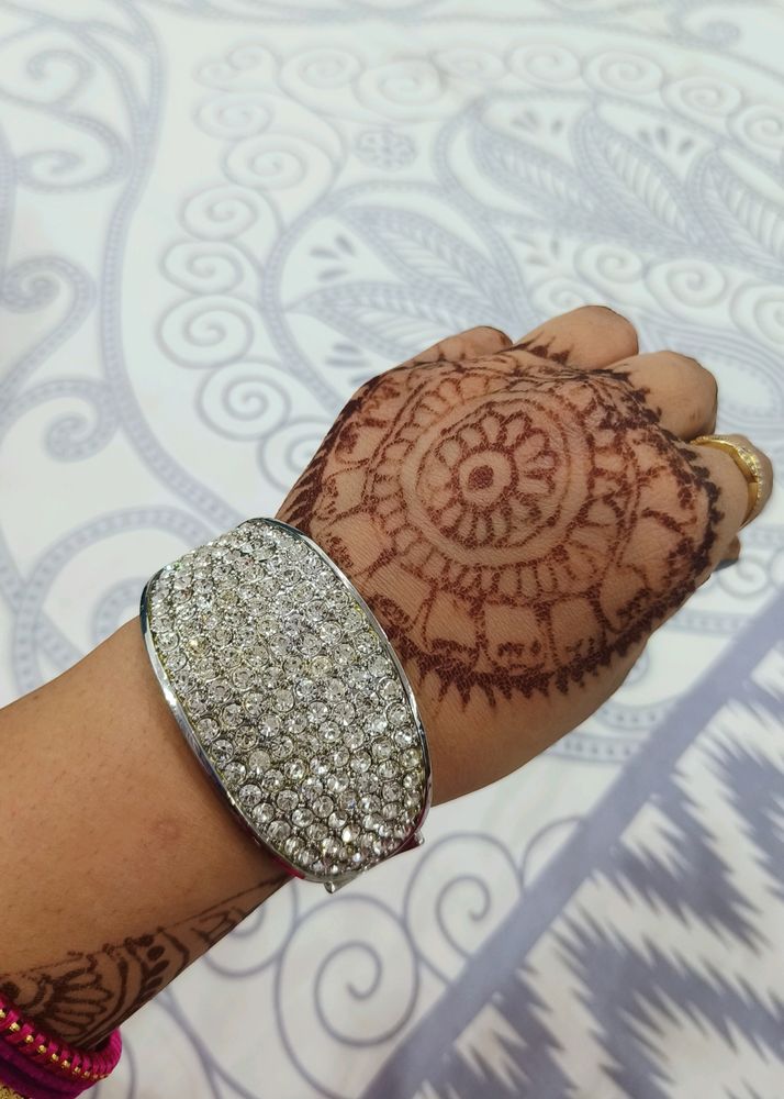 partywear bracelet