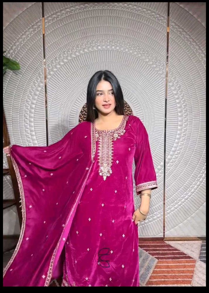 Elegant Pink Velvet Kurta Set