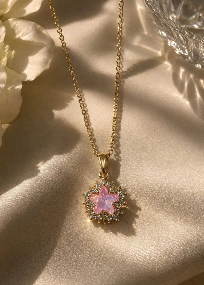 Chic Star Pendant Necklace