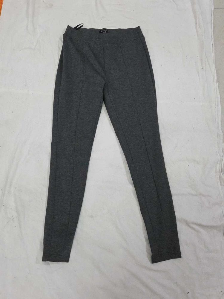 Van Heusan Grey Stretchable Leggings Pants(Gym)