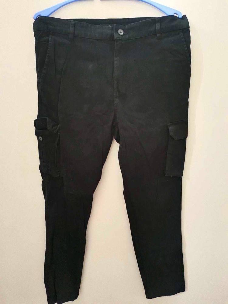 HIGHLANDER Black Cargo Pants💢