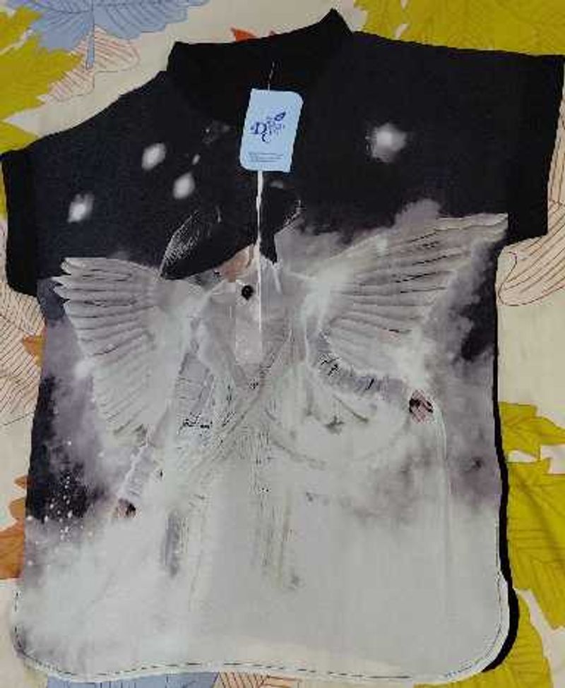 Unique Angel Graphic T-Shirt