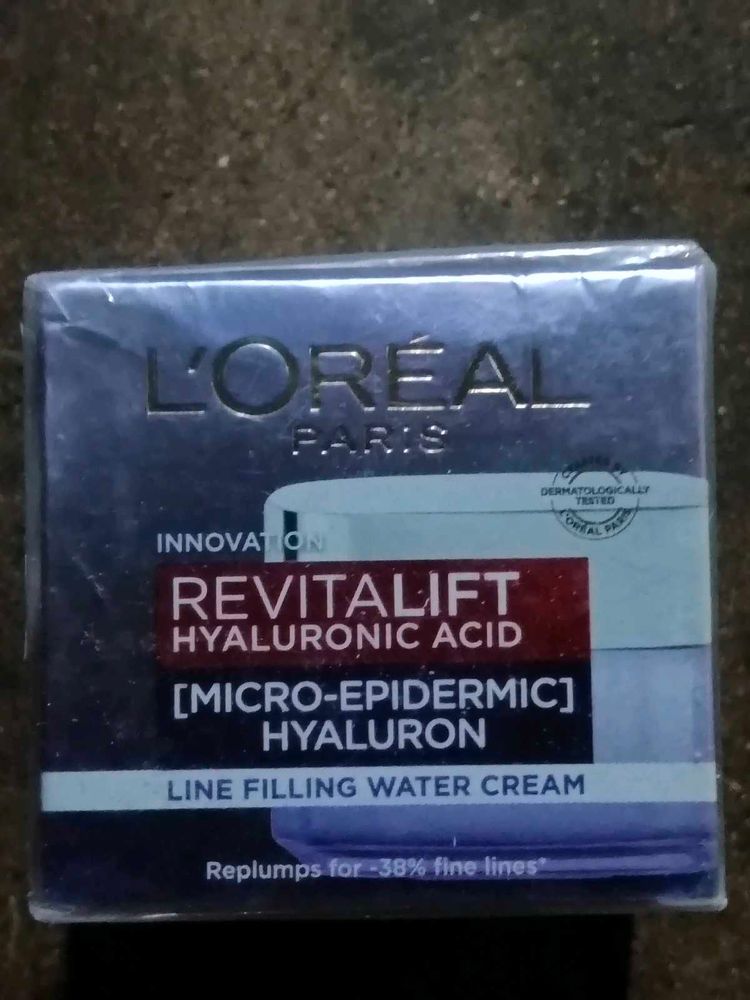 L'Oreal Paris Revitalift Hyaluronic Acid Cream