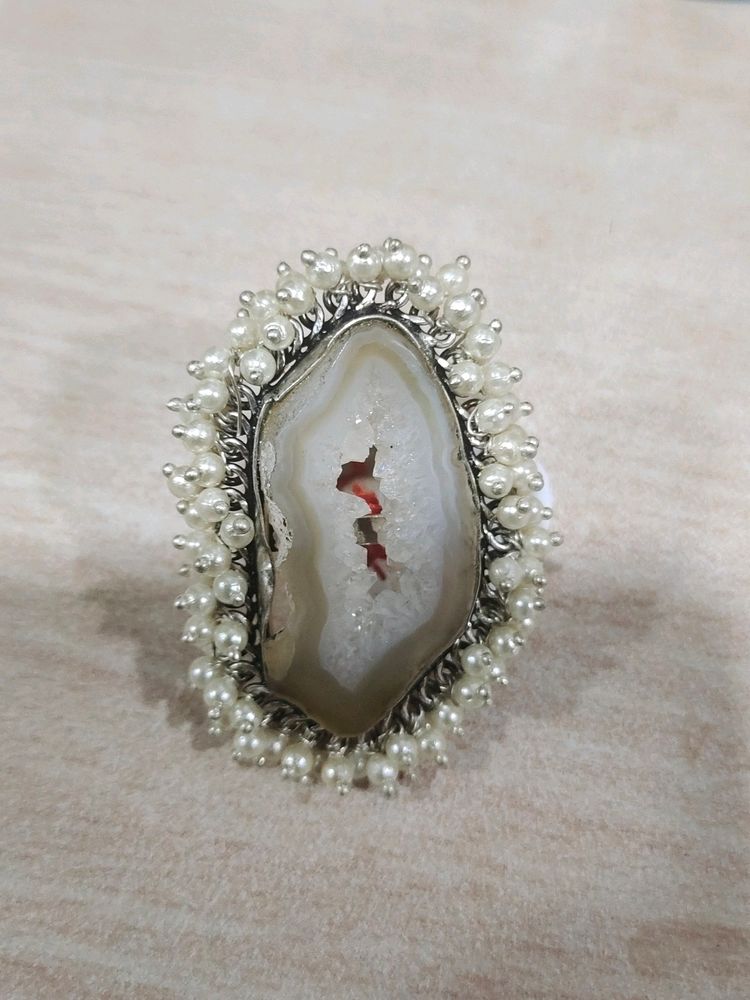 Natural stone finger ring