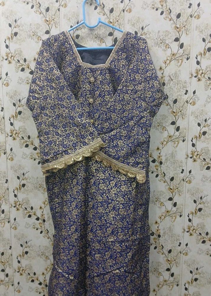 Elegant Blue Floral Kurta Set