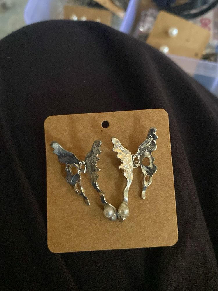 Unique Butterfly Pearl Earrings