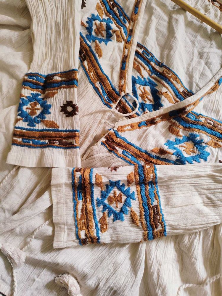 Boho Embroidered Tunic Top/shrug