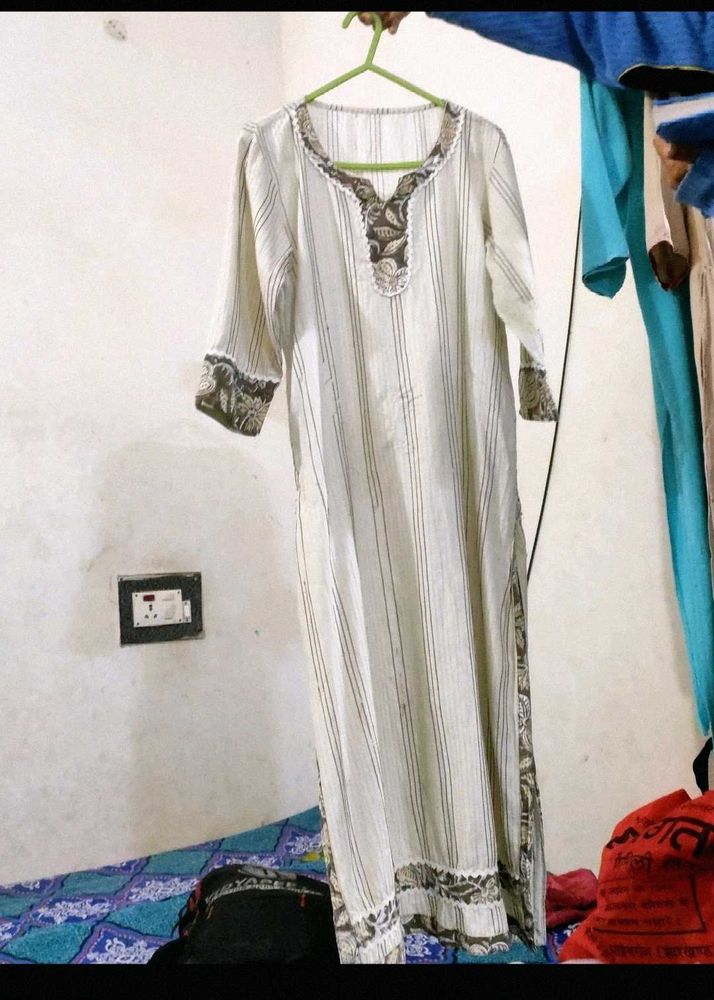 Front Thread Work Kurti