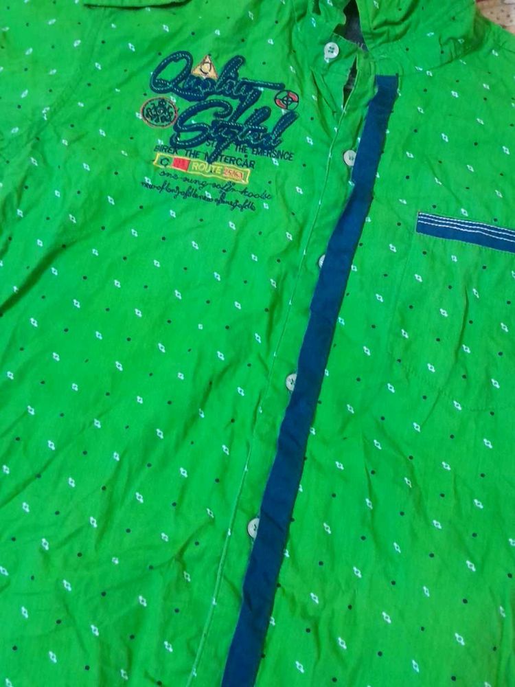 Green Graphic Print Shirt