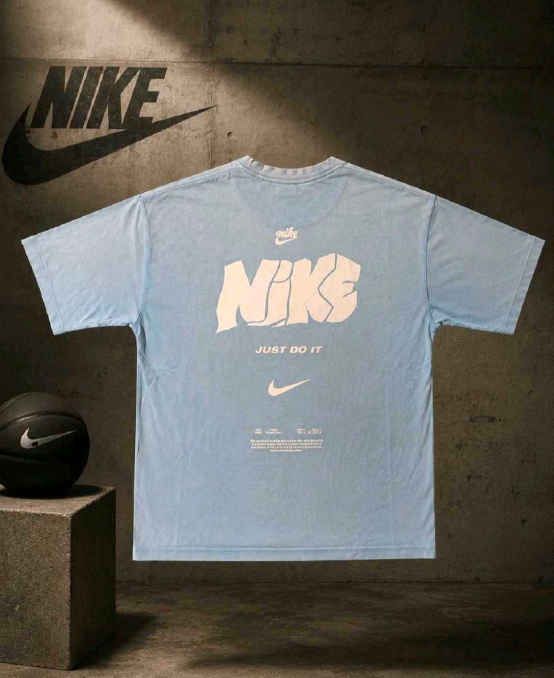 Nike "Just Do It" Graphic T-Shirt