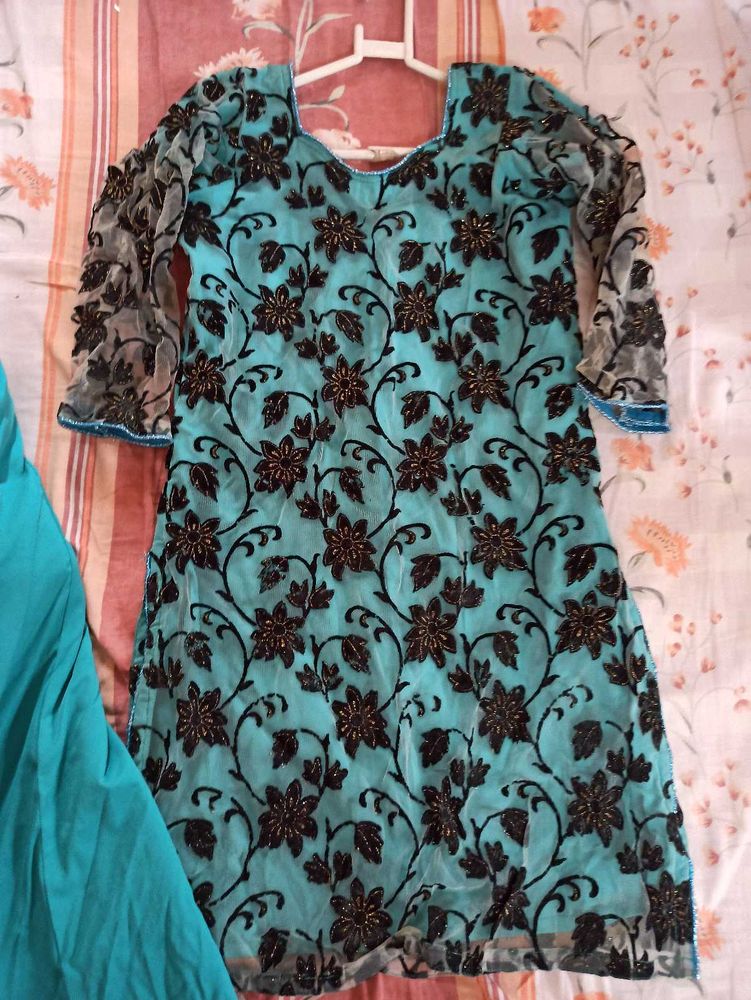 Elegant Blue Floral Kurta