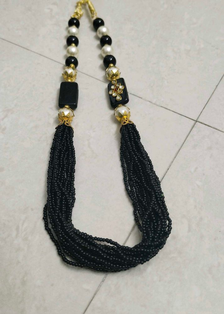 Elegant Black Beaded Necklace