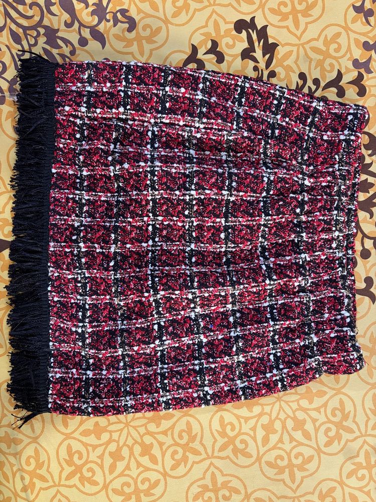 Chic Tweed Skirt with Fringe