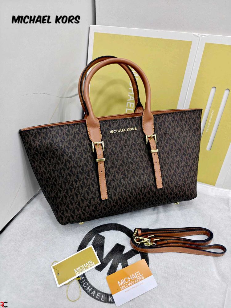 MICHAEL KORS MOORE ( COPY)SMALL SIGNATURE LOGO SAT