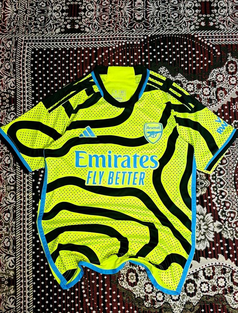 Arsenal 2023/24 Away Jersey
