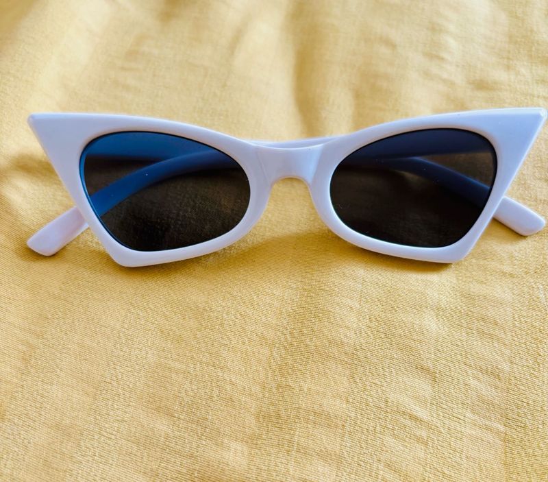 Chic White  Sunglasses