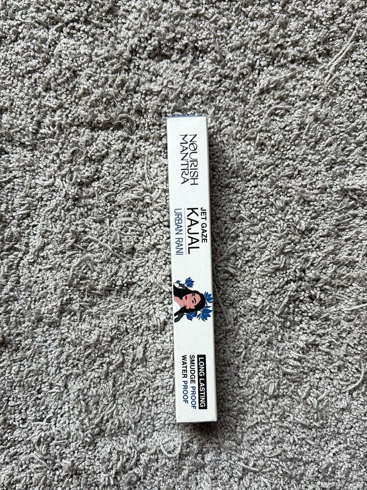 Nourish Mantra Kajal Eyeliner