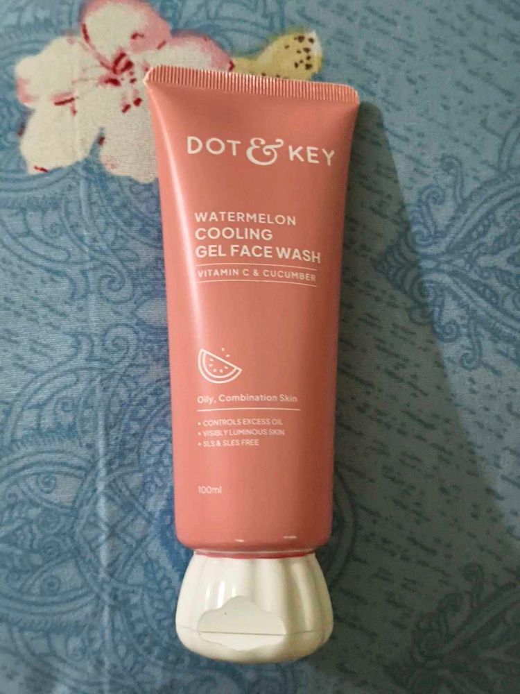 DOT &amp; KEY Watermelon Cooling Gel Face Wash