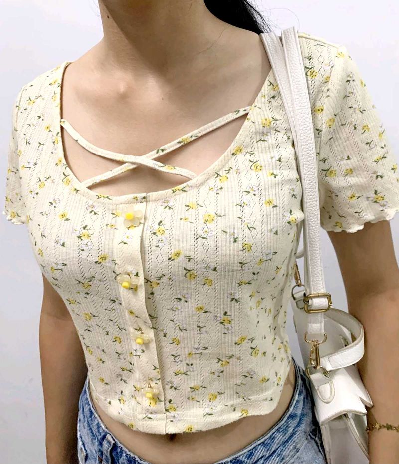 Floral Print Criss-Cross Crop Top