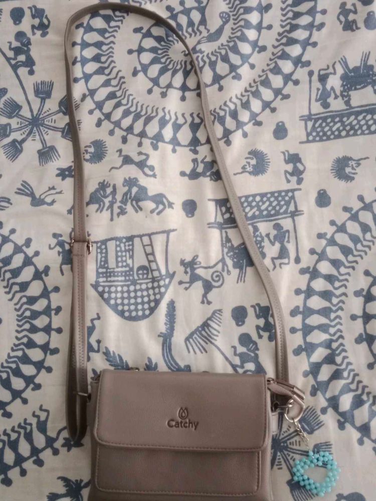 Catchy Crossbody Bag