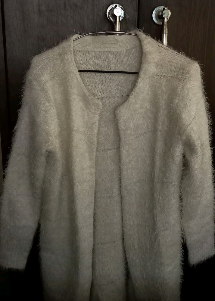 EMERALD WHITE LONG SHRUG