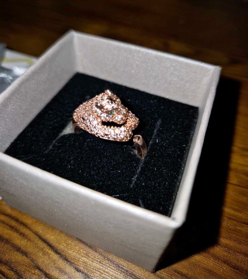 Stunning Jaguar Ring Silver Plated (NEW)