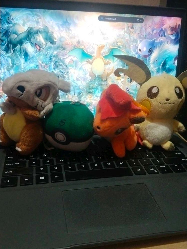 4 pokemon keychain set