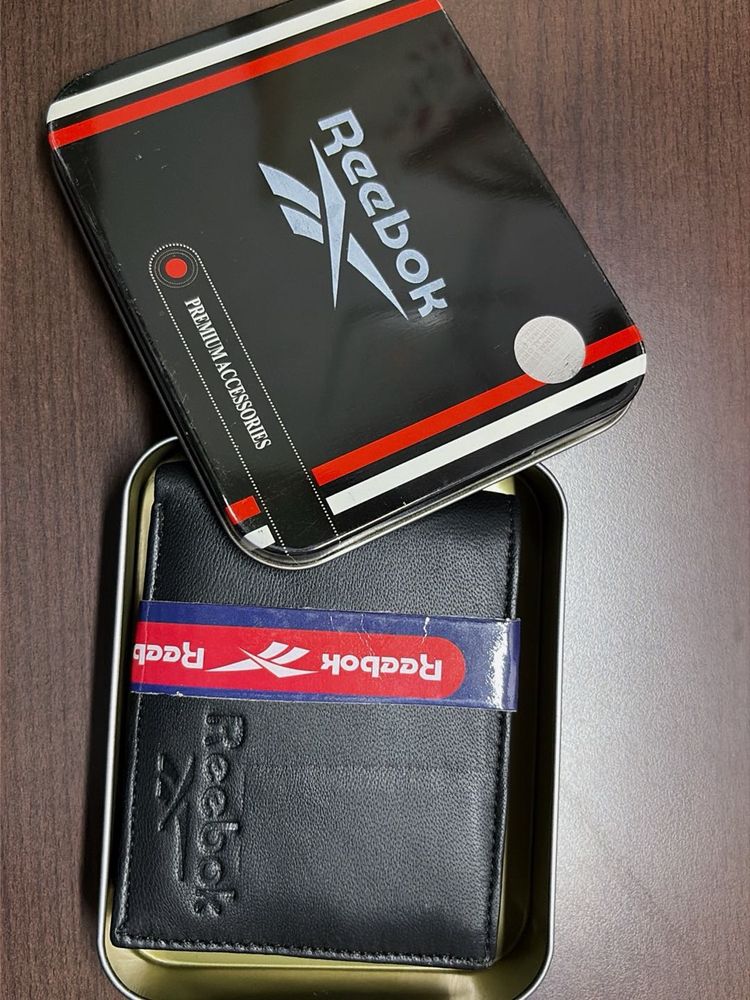 Brand new Reebok men’s wallet