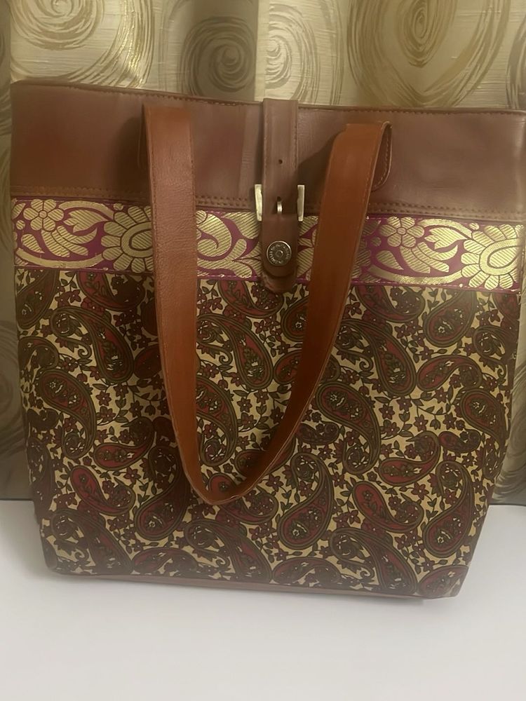 Paisley Print Tote Bag with Faux Leather T