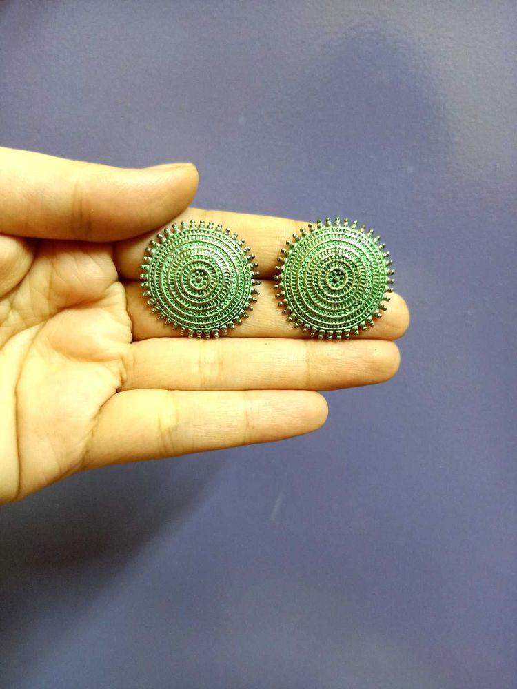 Oxidized Pista Green Earrings