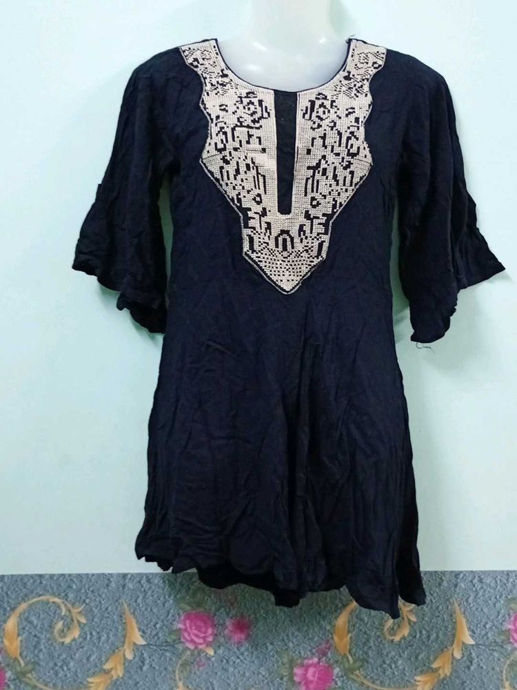 Black short frock 🖤with patchwork