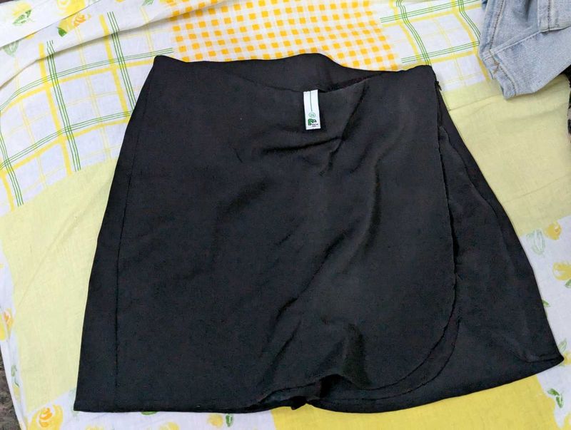 Newme Solid Layered Wrap Skorts