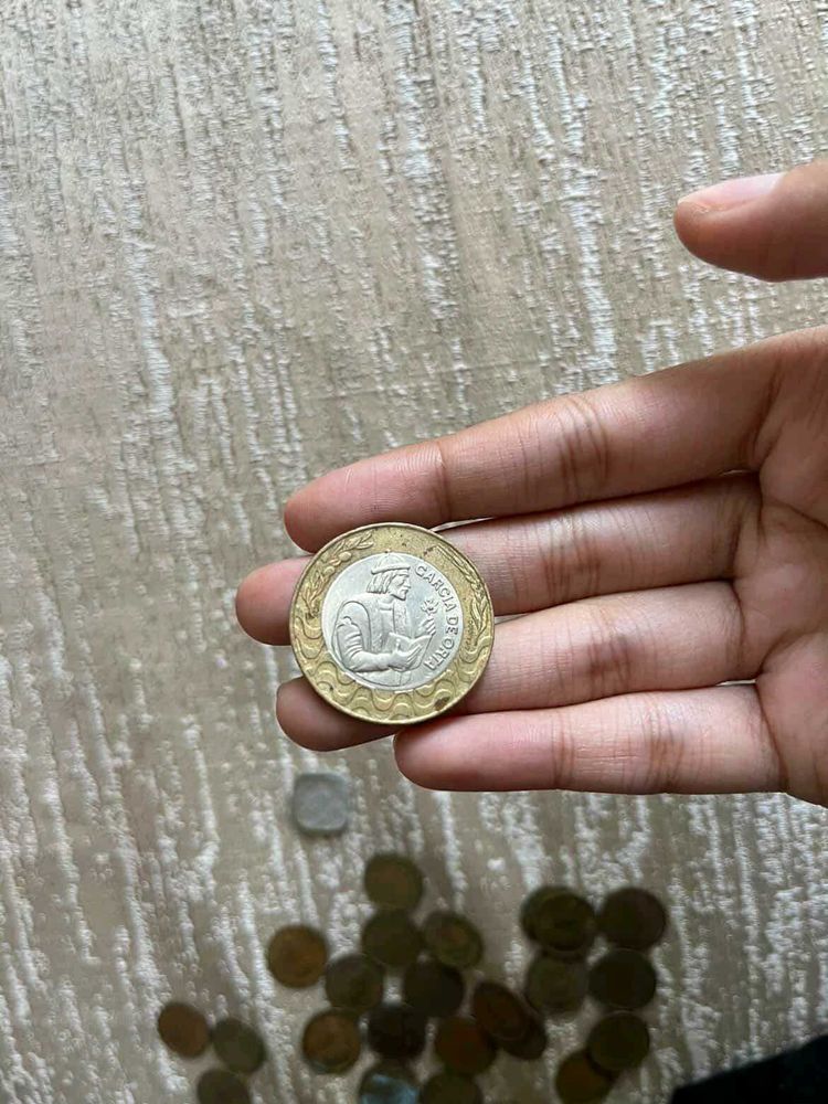 Rare 200 escudos Portuguese coin 1991
