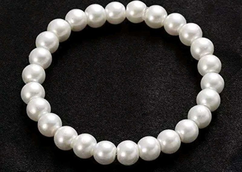 Classic Pearl Beaded Bracelet