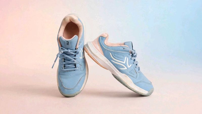 Girl's Blue Sneakers 🌈