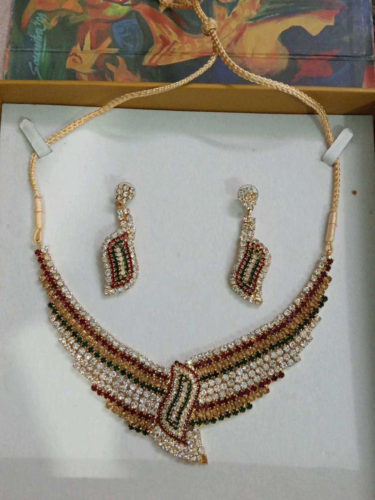 Elegance - a beautiful neckpiece with earnings