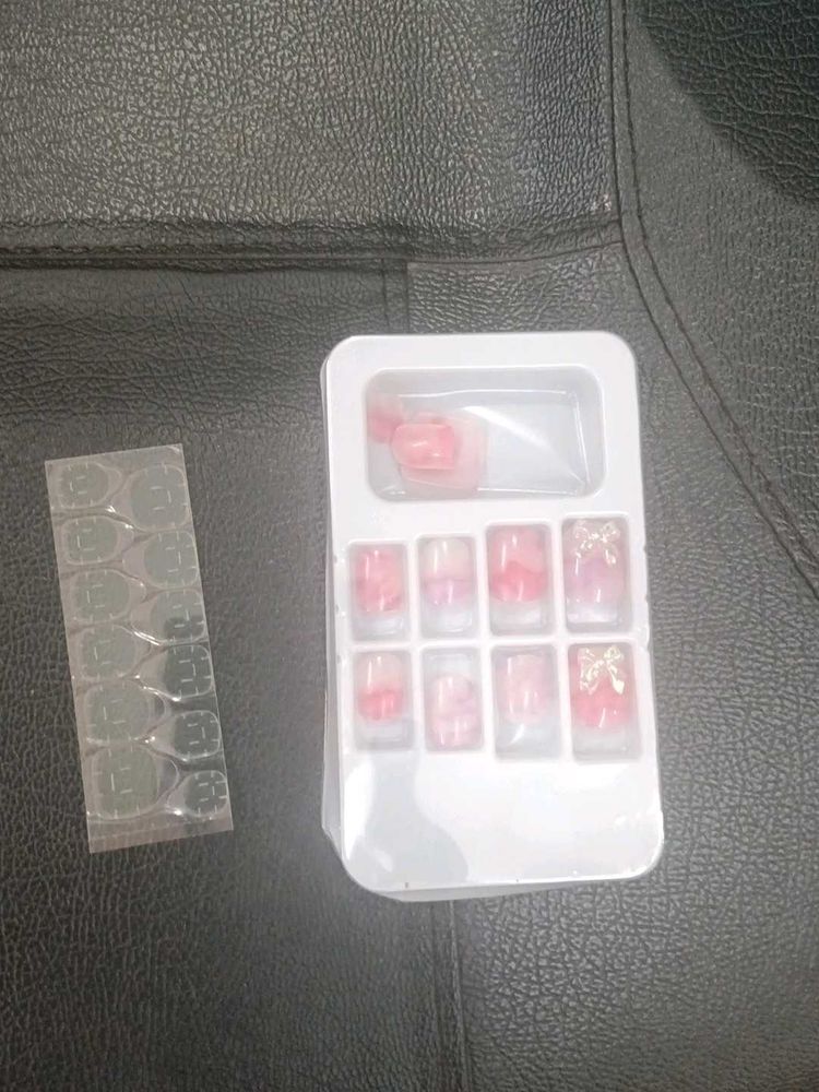 Press-On Nails with Bow