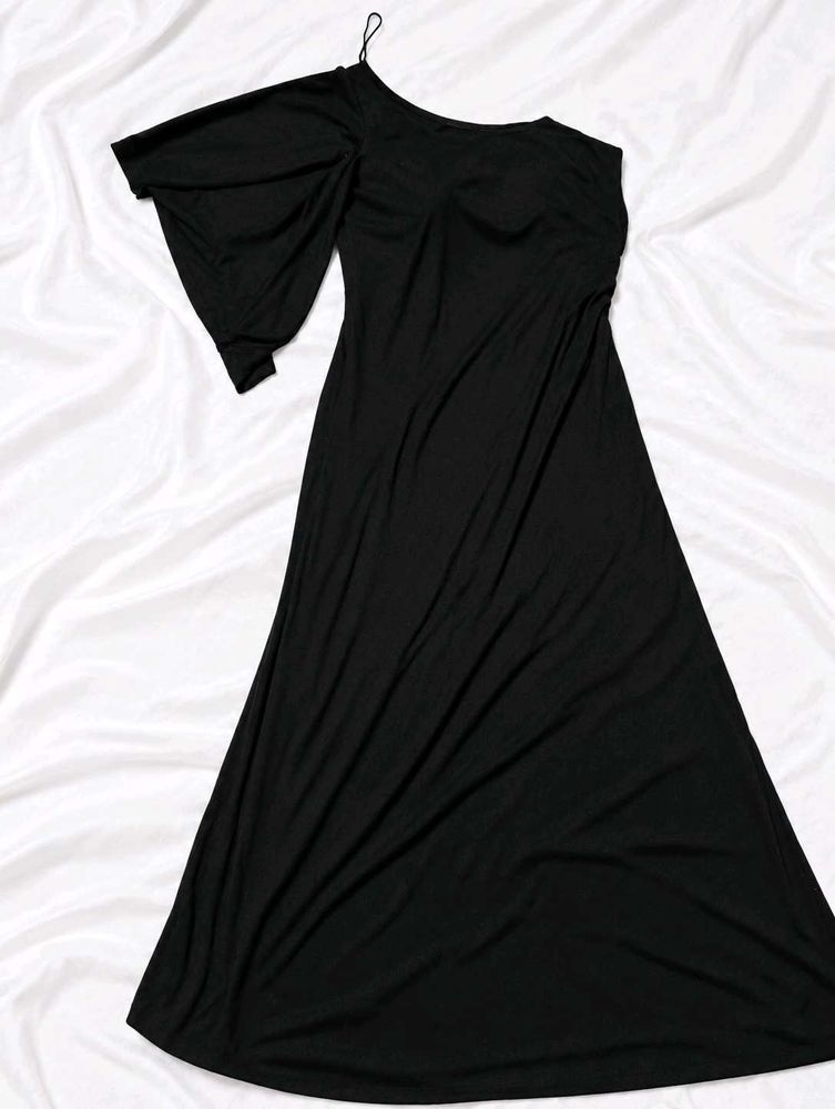 Elegant Black One-Shoulder Maxi Dress